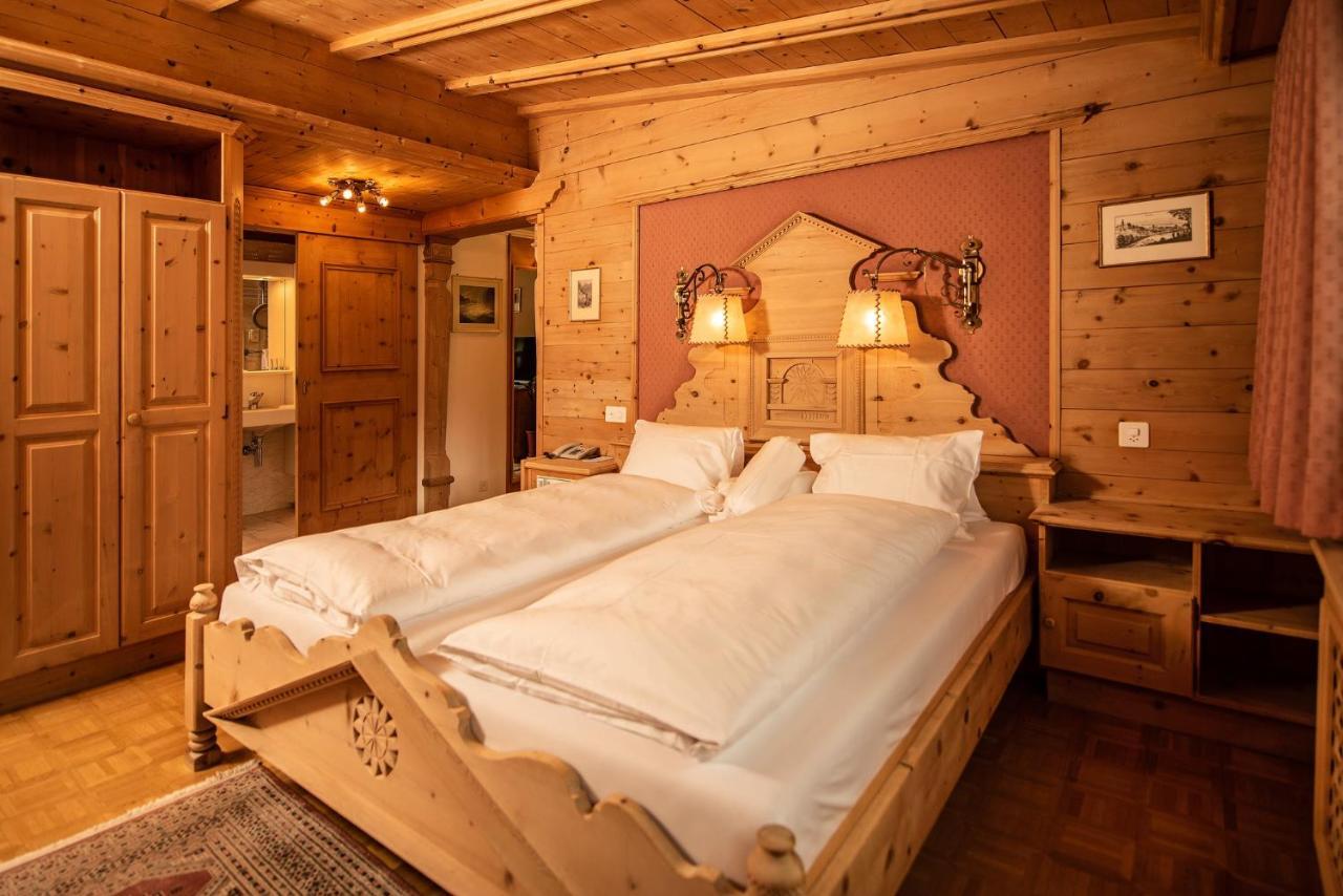 Schlosshotel Chaste Tarasp Buitenkant foto