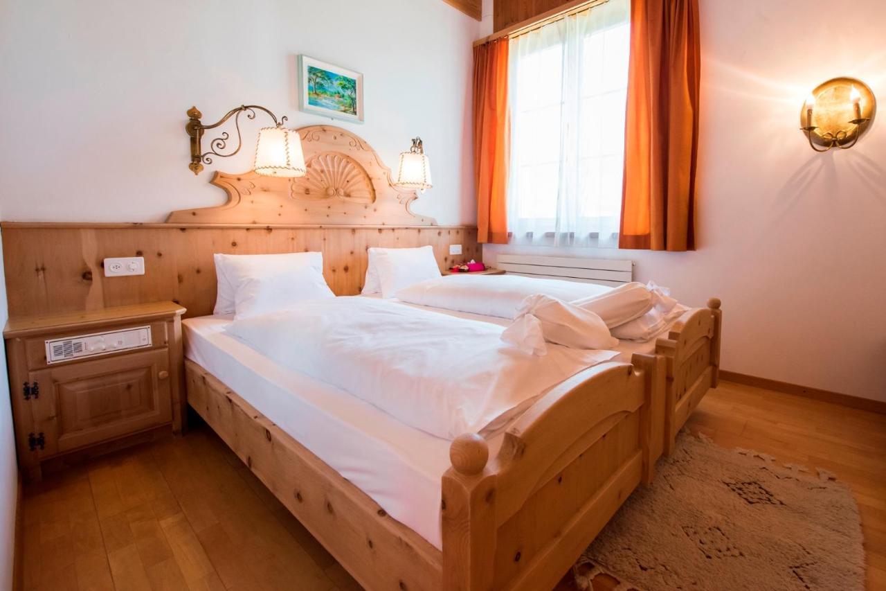 Schlosshotel Chaste Tarasp Buitenkant foto