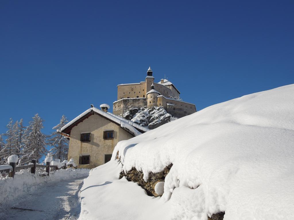 Schlosshotel Chaste Tarasp Buitenkant foto